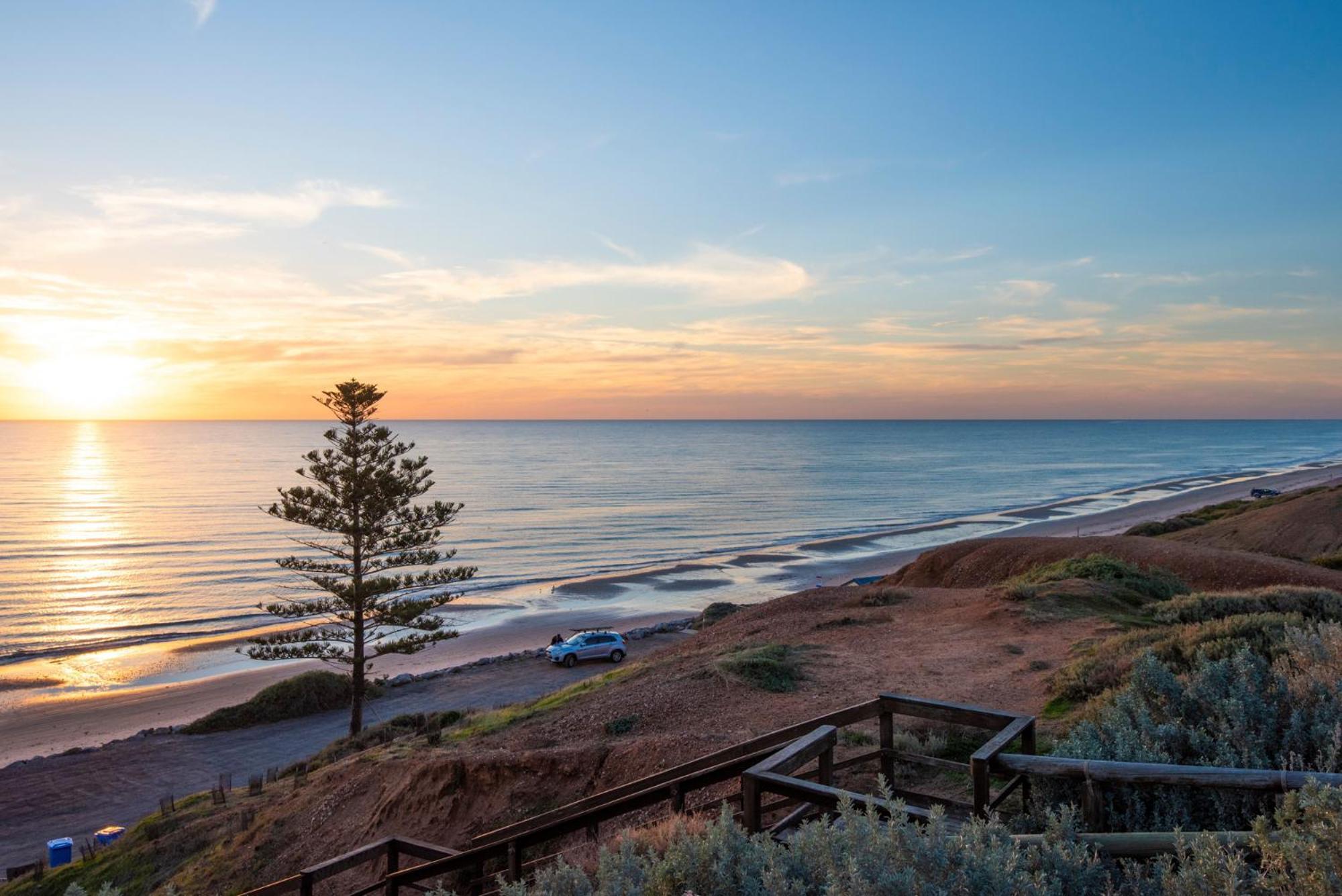 Sun & Surf Aldinga Beach Apartment *